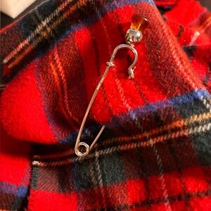 Ward Brothers Scotland VTG Sterling Silver Thistle & Ball Kilt Pin - Amber Stone